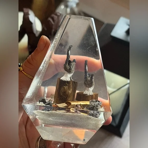 Vintage Solid Lucite Obelisks Diorama Canada Goose Paperweight Sculpture 1970's - Picture 3 of 8